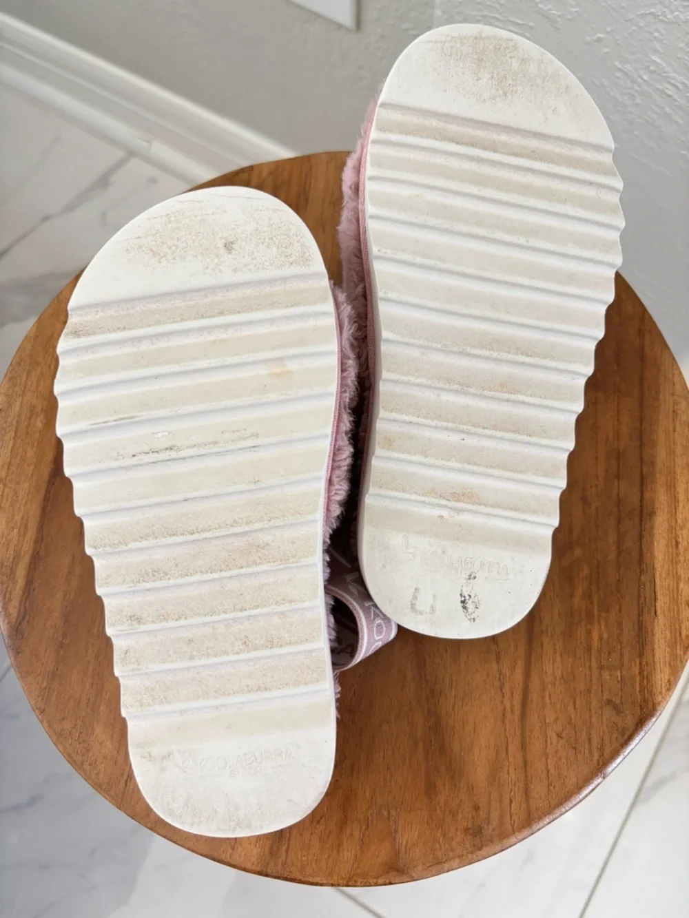 Koolaburra by UGG Pink Fuzzy Slide and cozy Sandals with Elastic Back Strap EUC